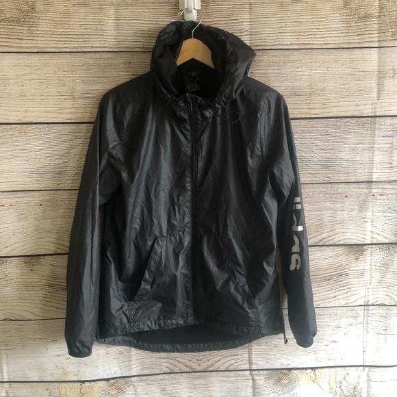 adidas essentials linear windbreaker